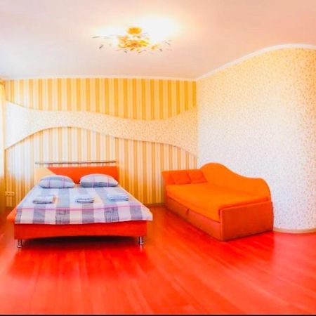 Red Apartment 2019 Very Centre เคอร์ซอน ภายนอก รูปภาพ